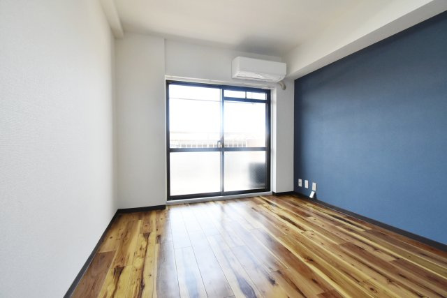 甲子園口ハイムの居間・リビング