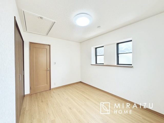 【洋室】 | 平日・休日問わず、いつでもご見学が出来ます♪☆実際に見て、触れて感じる安心のお住まい探しを体験して下さい♪☆物件情報だけでなく、地域の特色などなどエリア情報もお伝え出来たら嬉しいです♪