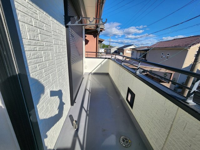 小牧市大字本庄　中古戸建のバルコニー|暖かな日差しのふりそそぐバルコニー