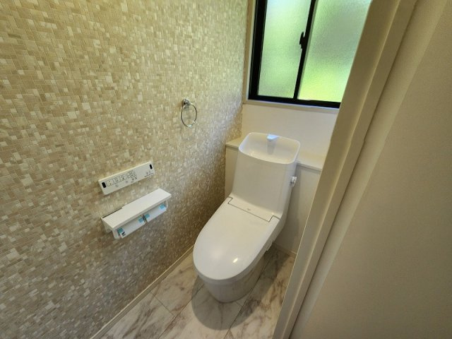 小牧市大字本庄　中古戸建のトイレ|2階のトイレです