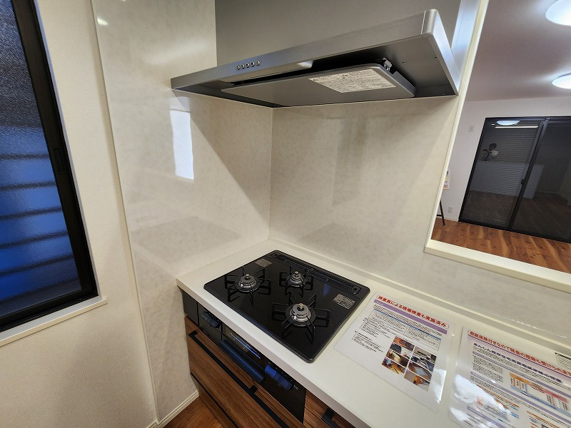 小牧市大字本庄　中古戸建のキッチン|キッチンでお料理をお楽しみください