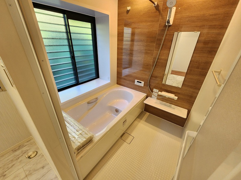 小牧市大字本庄　中古戸建の浴室|落ち着いた空間のお風呂です