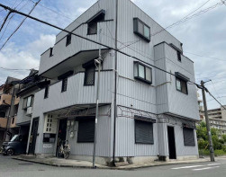高槻市深沢町1丁目　店舗付き住宅　満室稼働中の外観
