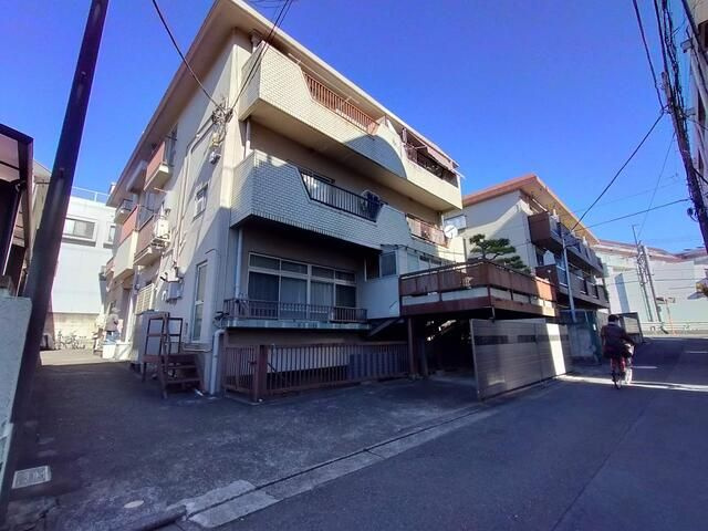 末広マンションの外観