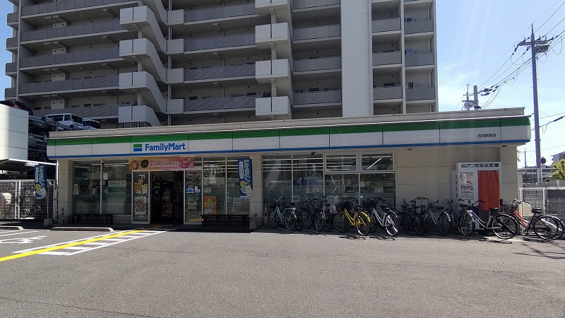 ローレルスクエア近鉄吉田2番館の周辺|ファミリーマート 吉田駅南店