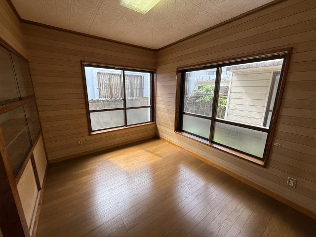 タバタ邸の洋室