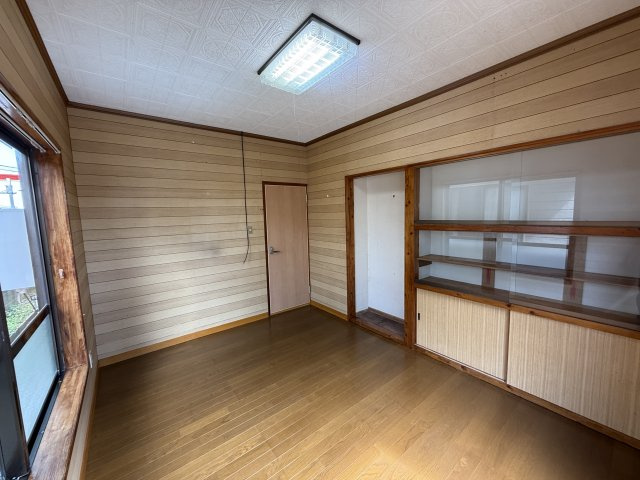 タバタ邸の洋室