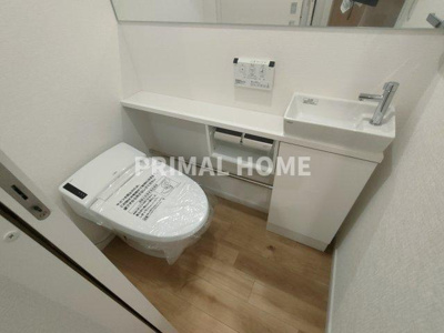 【トイレ】 | カスティリヨ東白楽 | 手洗い水栓付きのお手洗いです。