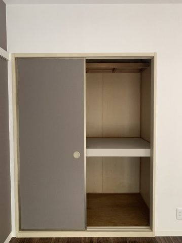 ハイツ菅原E棟の収納|こまごまとしたものを収納できそうですね