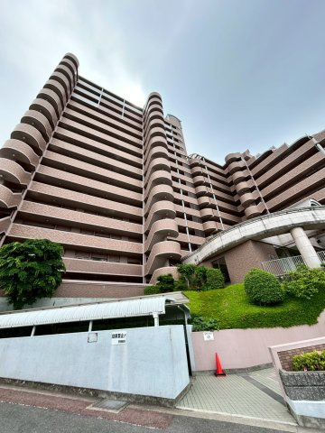 ランフォルセ寝屋川の外観|15階建て8階部分
2025年5月室内リフォーム済み！