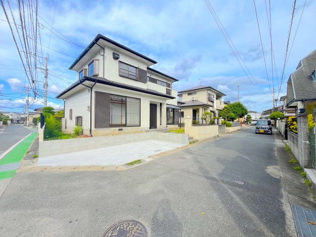野多目4丁目戸建ての前面道路含む現地写真