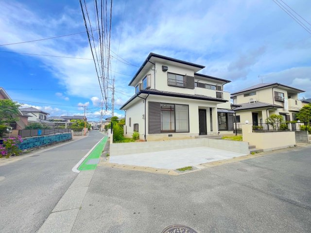 野多目4丁目戸建ての前面道路含む現地写真