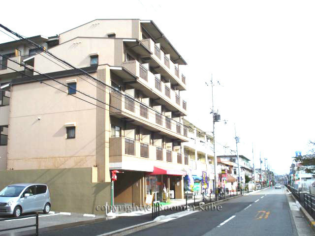 カーサ王塚台の外観