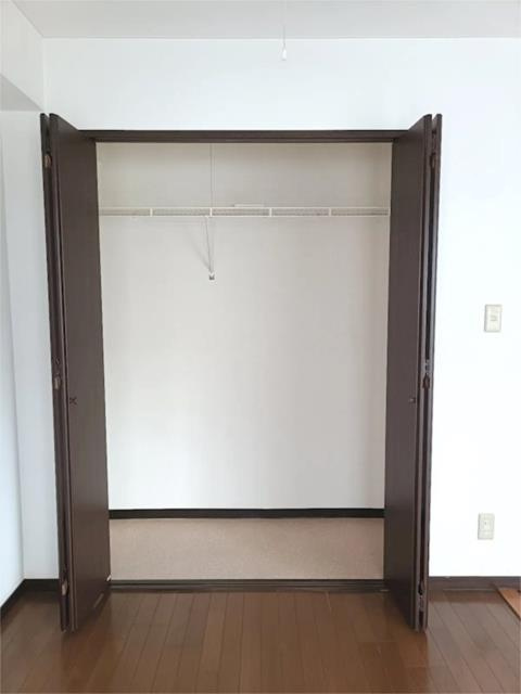 ニューライフ浜松ＩＩ弐番館の収納|クローゼット