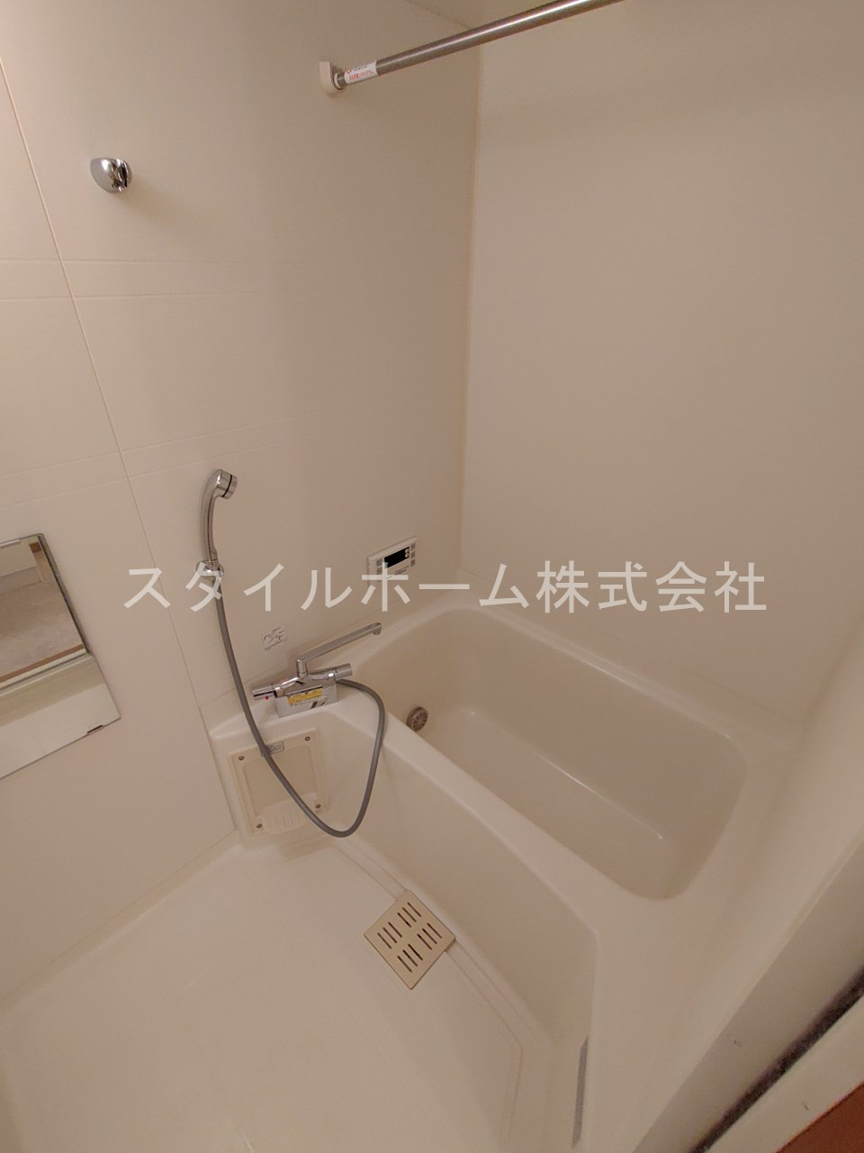 リトルエデンBの浴室