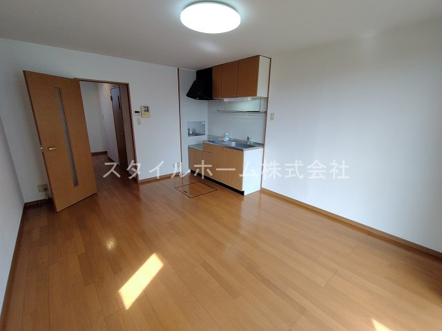 リトルエデンBの居間・リビング