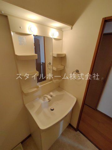 リトルエデンBの洗面所