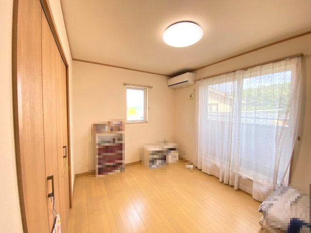 【オール電化】　笠間市石井　4LDKの洋室