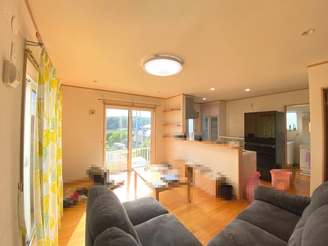 【オール電化】　笠間市石井　4LDKの居間・リビング