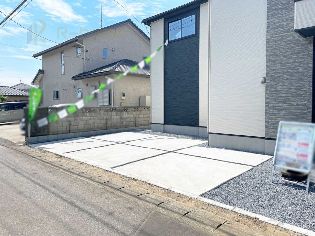 守谷市本町9期　新築戸建て　2号棟の駐車場|カースペースは2台お停めいただけます♪