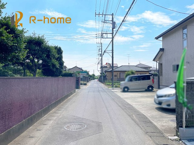 守谷市本町9期　新築戸建て　2号棟の前面道路含む現地写真|堂々！建物完成♪実際のお部屋をご見学可能です♪
ご見学が一番の資料！お気軽にお問い合わせ下さい♪