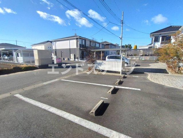 クラージュタウン　Ａの駐車場|高崎、前橋エリアのお部屋探しはエンドスケープまで！お客様の理想お聞かせ下さい♪