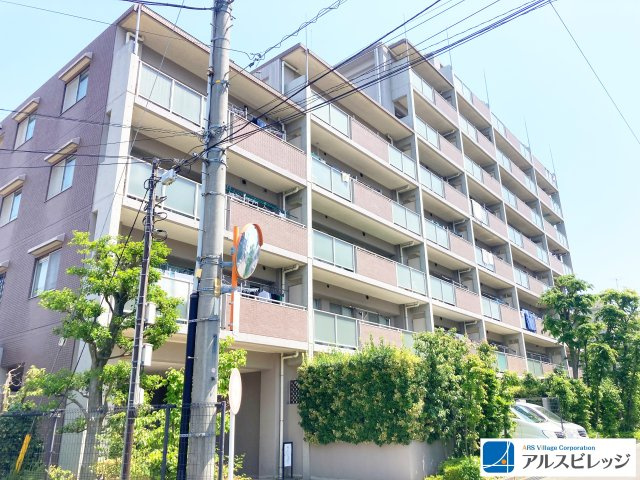 アーベイン鶴瀬ウェルディの外観