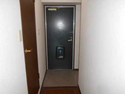 【玄関】 | 七道駅前マンション | 玄関