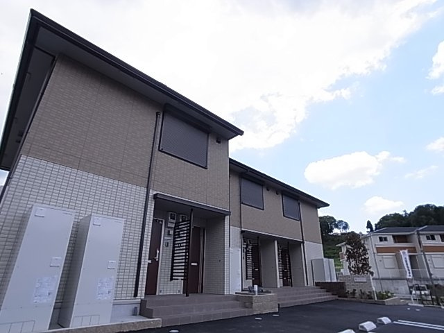 神戸市北区山田町下谷上字皆森のアパート