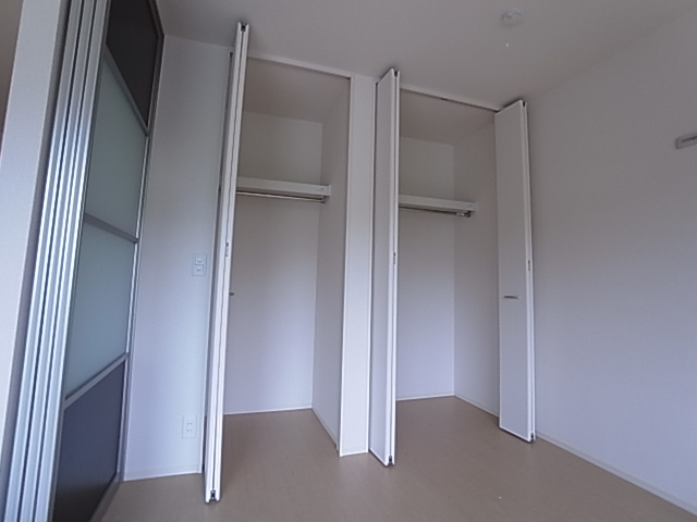 神戸市北区山田町下谷上字皆森のアパートの収納|クローゼット