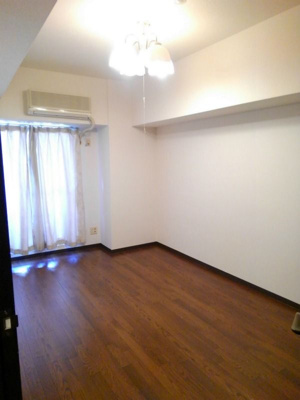 【洋室】 | ライオンズガーデン花崎F棟 | 落ち着いた色調の洋室です