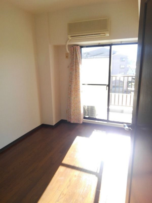 【洋室】 | ライオンズガーデン花崎F棟 | 明るい洋室です