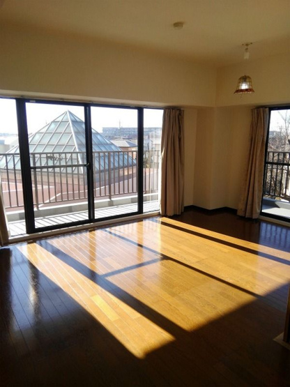 【居間・リビング】 | ライオンズガーデン花崎F棟 | ゆったり過ごせるリビングです