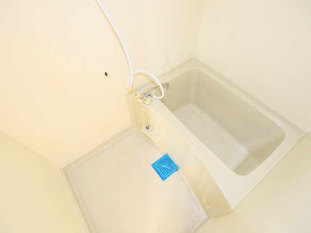 髙田ハイツA棟の浴室