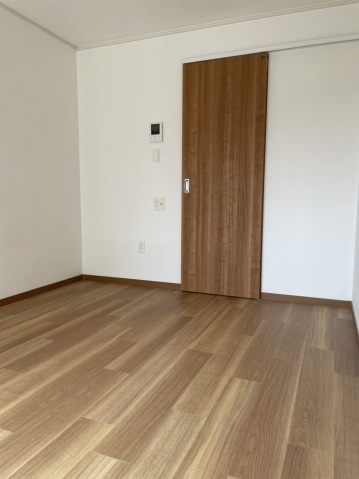 MTビルの居間・リビング