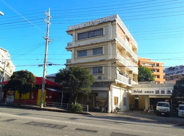 那覇市古波蔵1丁目　店舗付き住宅の外観