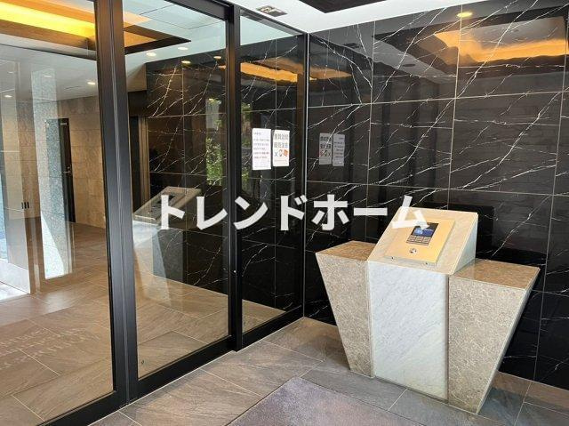 プレサンス天満橋ヴェルエラのエントランス|選べる家電プランあり！！