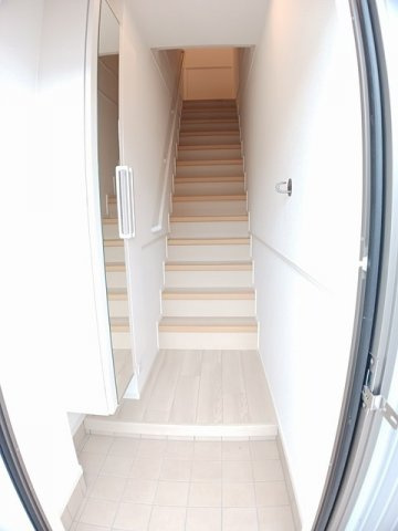 ドエル　Ｆ・Ｔ・Ｋ　Ｖ番館の玄関|毎日通る玄関はこちらです