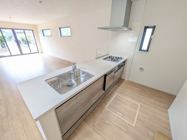 八王子市　元本郷町　新築一戸建て　１０期のキッチン|～使い勝手の良いシステムキッチン～