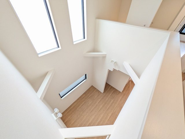 八王子市　元本郷町　新築一戸建て　１０期の内装|～LDK上部は吹抜け仕様～