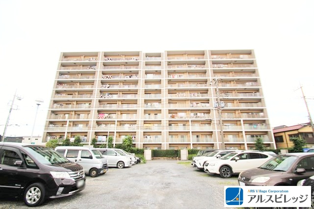 シュロスガーデン志木の駐車場