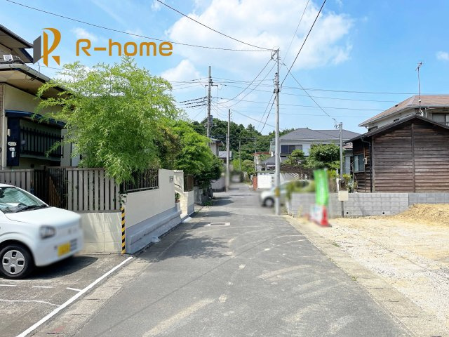 水戸市酒門町15期　新築戸建て　1号棟の前面道路含む現地写真|周辺環境も併せて案内致します♪
閑静な住宅地で笑顔あふれる新生活！
ぜひ現地へお越しください♪