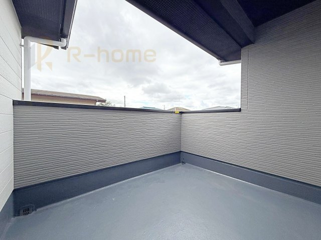 水戸市酒門町15期　新築戸建て　2号棟のバルコニー|お布団やラグなどの大きな物も干しやすい広々としたバルコニー！