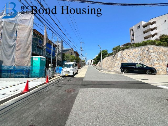 明石海峡大橋望めます　高丸5丁目　新築1区画の前面道路含む現地写真