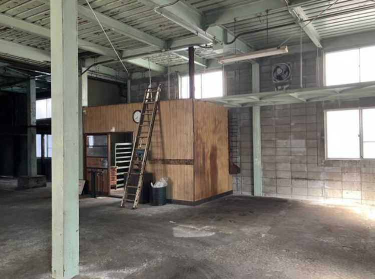 岸和田市池尻町の工場の内装