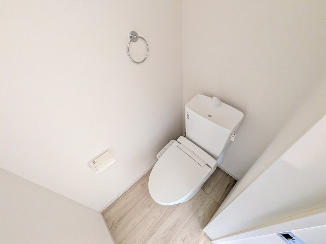 八王子市　元本郷町　新築一戸建て　１０期のトイレ|～暖房温水洗浄機能付きトイレ　冬場は特に嬉しい機能ですね～