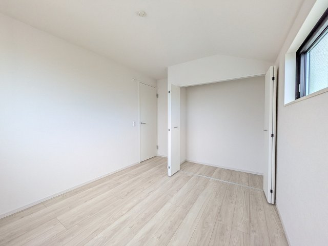 八王子市　元本郷町　新築一戸建て　１０期の収納|～収納力の高いクローゼット完備～