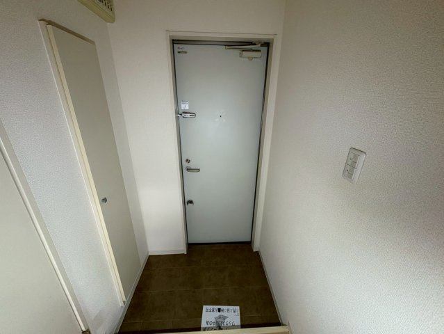 Alpha Stage APMの玄関