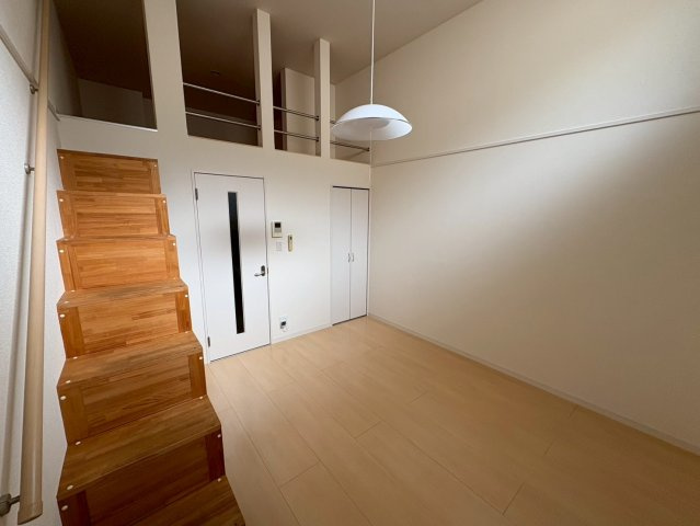 Alpha Stage APMの居間・リビング