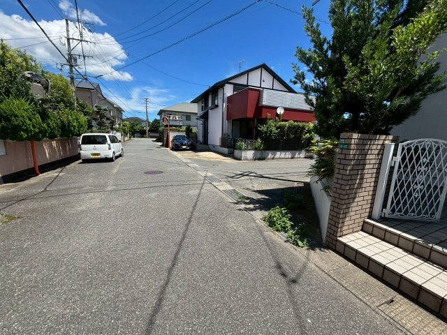 篠原西3丁目　中古戸建　（2025年成約）の前面道路含む現地写真